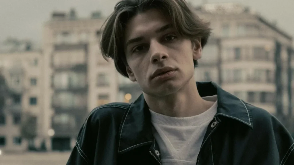 Top 10 Hairstyles For Men: Modern Trends That Define Your Look Curtain hairstyle